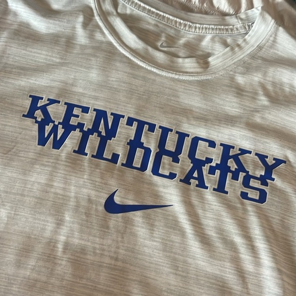 UK Nike Shirt - Picture 3 of 3